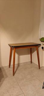 Table ou bureau, Enlèvement