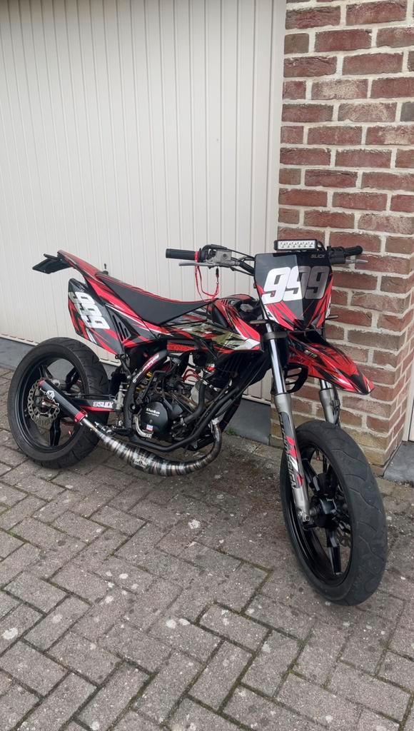 Beta rr50 (net revisie gedaan dus eig 0km oud), Fietsen en Brommers, Brommers | Crossbrommers, Zo goed als nieuw, Overige merken