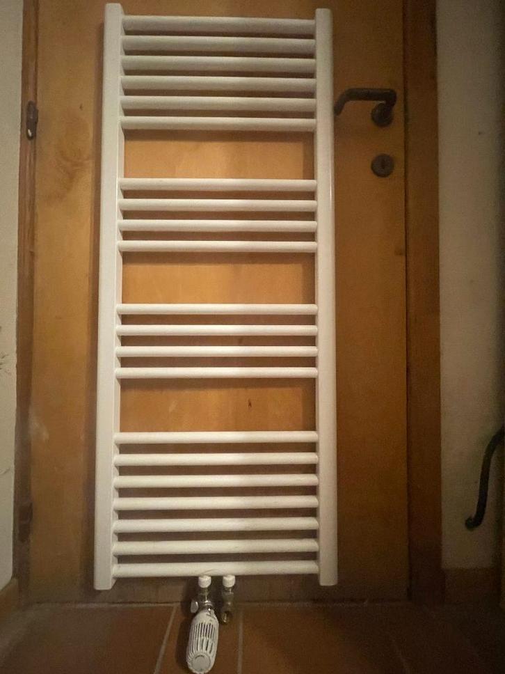 handdoekradiator voor de badkamer, Doe-het-zelf en Bouw, Verwarming en Radiatoren, Zo goed als nieuw, Radiator, 80 cm of meer