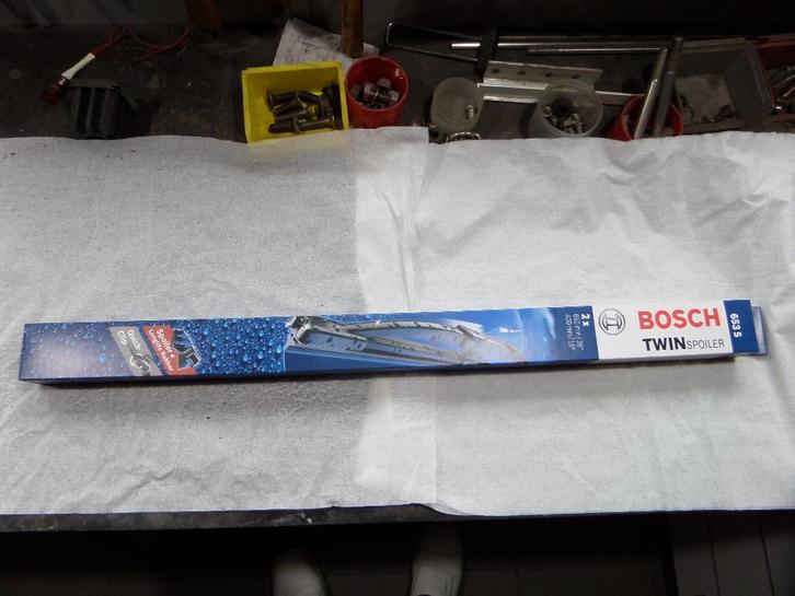 Nv. paire d'essuie-glace BOSCH 653S, Auto-onderdelen, Ruiten en Toebehoren, Honda, Mazda, Nissan, Peugeot, Toyota, Hyundai, Kia
