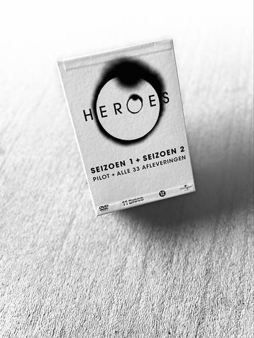 DVD box (11)Heroes. Seizoen 1 & 2. Pilot & 33 afleveringen.  beschikbaar voor biedingen