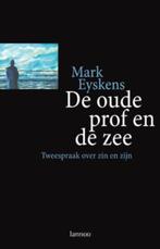 Mark Eyskens - De oude prof en de zee, Livres, Philosophie, Autres sujets/thèmes, Mark Eyskens, Utilisé, Enlèvement ou Envoi