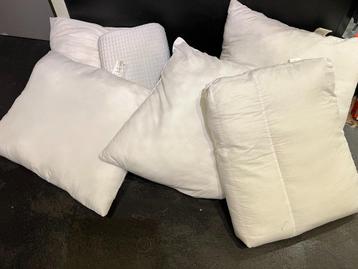 6 hoofdkussens voor 10€ beschikbaar voor biedingen