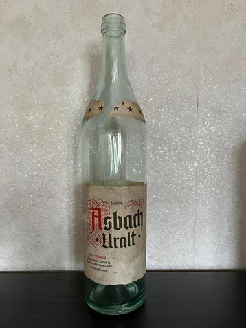Très ancienne et grande bouteille d'Asbach Uralt