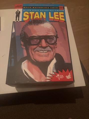1/6 figuur Stan Lee - Hot Toys MMS 327 beschikbaar voor biedingen