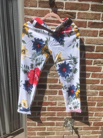 Nouveau pantalon d'été fleuri Taille : M/L 