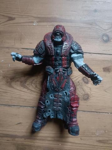 Neca Gears Of War Theron Sentinel disponible aux enchères