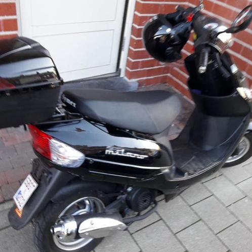 Milano Scooter (klasse B), Fietsen en Brommers, Scooters | Piaggio, Gebruikt, Overige modellen, Klasse B (45 km/u), Ophalen