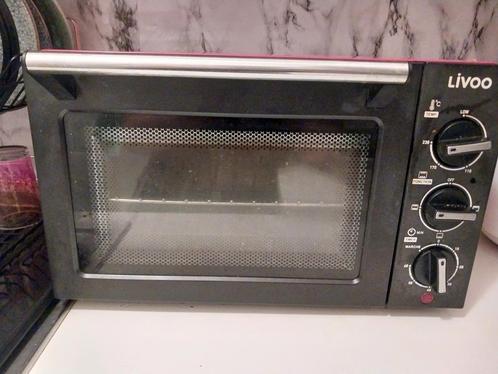 Mini oven bovenkant is het in het rood, Elektronische apparatuur, Ovens, Gebruikt, Oven, Ophalen
