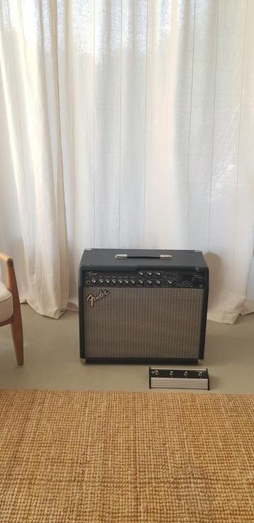 Fender Cyber Deluxe, Muziek en Instrumenten, Versterkers | Bas en Gitaar, Ophalen, Zo goed als nieuw