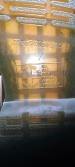 Dr Martens laarzen, Ophalen