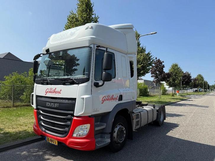 DAF  CF 400 12-2016 only 805.000 km, Auto's, Vrachtwagens, ABS, Airconditioning, Cruise Control, DAF, Diesel, Automaat, Wit