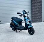 Piaggio Zip 4T Scooter Glans Cameleon FULL OPTION (A-Klasse), Enlèvement ou Envoi, Comme neuf