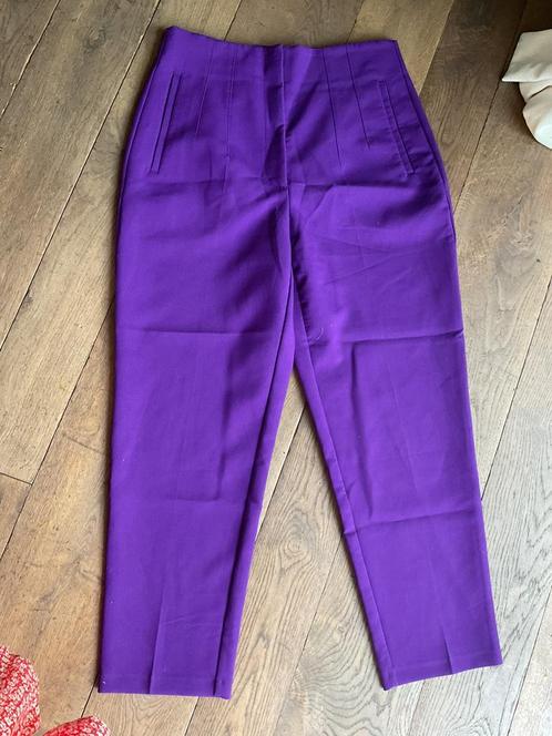 Broek van Zara , maat 40 (42), Kleding | Dames, Broeken en Pantalons, Maat 38/40 (M), Paars, Ophalen of Verzenden