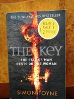 Simon TOYNE - the Key - thriller - engels, Ophalen of Verzenden, Zo goed als nieuw, Toyne, Fictie