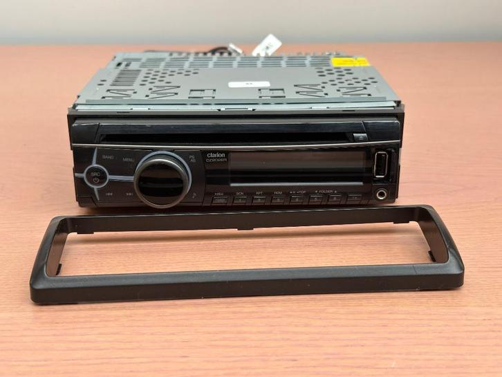 Clarion CZ202ER Auto-radio/CD/AUX/USB, Auto diversen, Autoradio's, Nieuw, Ophalen of Verzenden