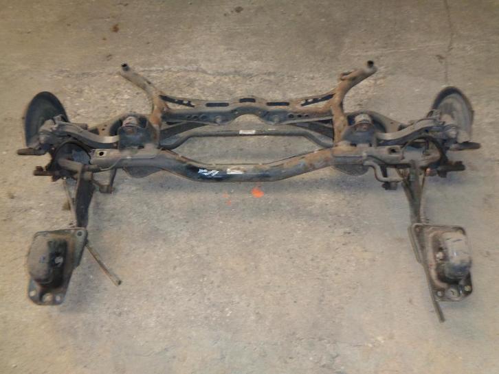 A vendre train arriere VW Golf 6 Audi A3 8P Seat Leon, Autos : Pièces & Accessoires, Autres pièces automobiles, Audi, Seat, Volkswagen