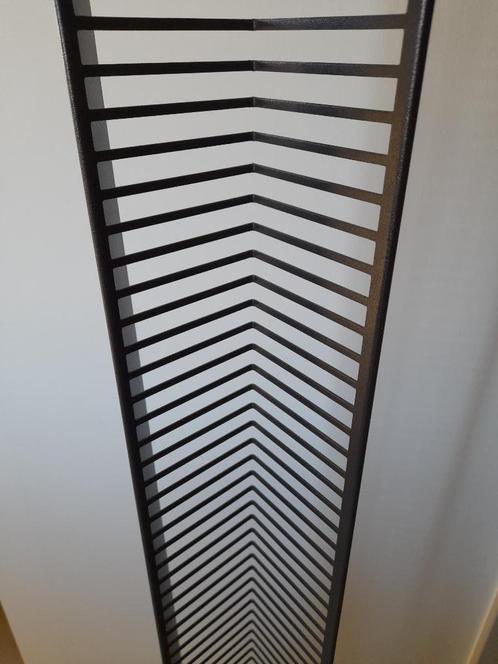 Metalen CD storage, Huis en Inrichting, Woonaccessoires | Cd- en Dvd-rekken, Zo goed als nieuw, Cd's, 25 tot 75 discs, Metaal