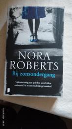 au coucher du soleil -- Nora Roberts, Livres, Comme neuf, Pays-Bas, Enlèvement ou Envoi, Nora Roberts