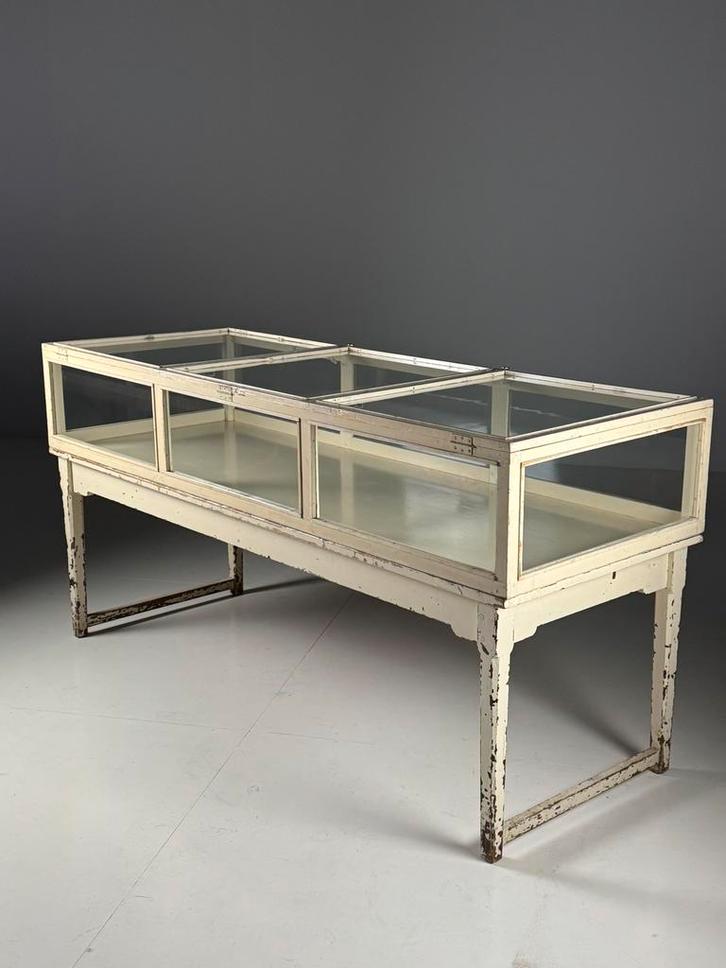 Winkelvitrine toonbank wit vintage, Zakelijke goederen, Kantoor en Winkelinrichting | Winkel en Inventaris, Ophalen