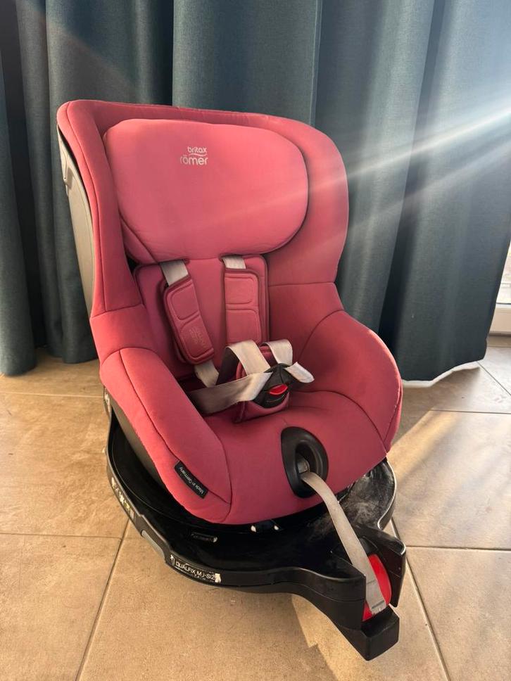 Britax Dualfix M i-Size Rose Isofix 61-105cm/tot18 kg, Kinderen en Baby's, Autostoeltjes, Zo goed als nieuw, Romer, 0 t/m 18 kg
