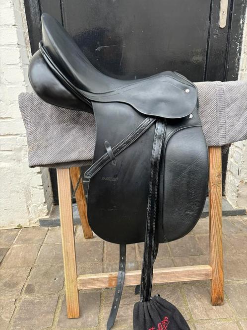 Passier Hubertus Smidt 18 inch, Dieren en Toebehoren, Paarden en Pony's | Zadels, Zo goed als nieuw, Ophalen