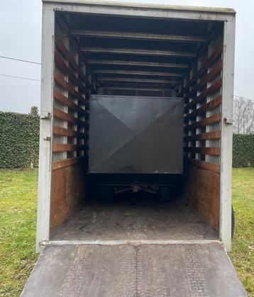 Grote gesloten aanhanger 400x175x230, valklep, kantelsysteem