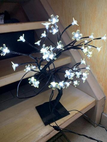 Decoratieve sfeerverlichting beschikbaar voor biedingen