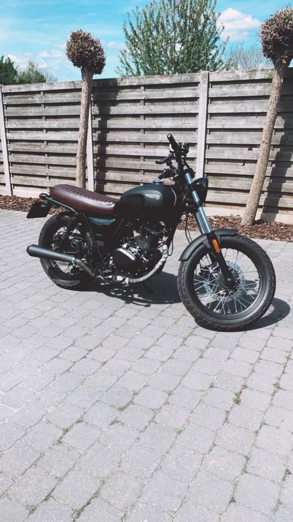 Brixton cromwell 125 cc, Fietsen en Brommers, Brommers | Overige merken, Zo goed als nieuw, Ophalen