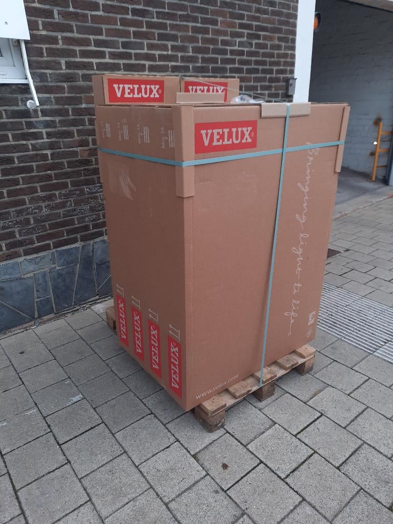 Nieuwe Velux dakramen aan spotprijs vanaf €500, Doe-het-zelf en Bouw, Glas en Ramen, Nieuw, Ophalen of Verzenden