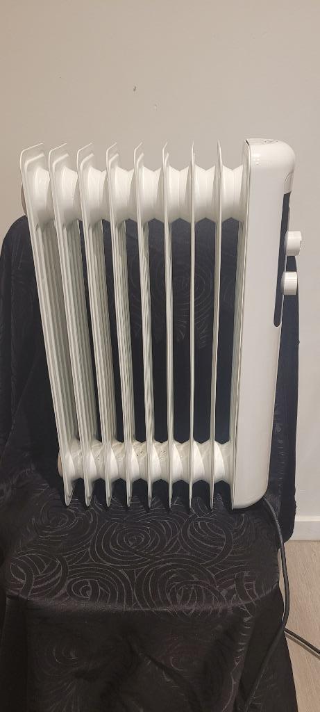 radiateur à bain d'huile, Doe-het-zelf en Bouw, Verwarming en Radiatoren, Zo goed als nieuw, Radiator, 800 watt of meer, 30 tot 80 cm
