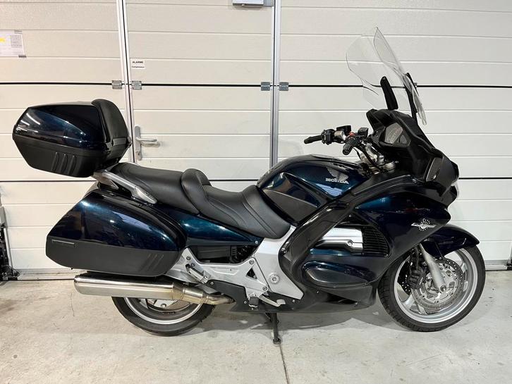 Honda ST1300 Pan-European 2003, Motoren, Motoren | Honda, Bedrijf, Toermotor, meer dan 35 kW, 4 cilinders, Motorrijbewijs A, ABS