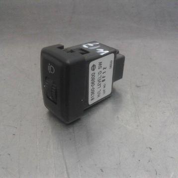 KOPLAMP IHV SCHAKELAAR Korando Cabrio (KJ) (|8136006800|) beschikbaar voor biedingen