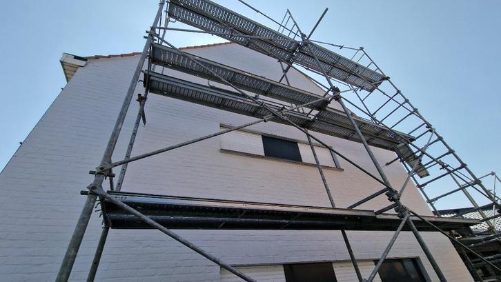 Hart West-Vlaanderen: steiger/stelling te huur tot +/-72m², Doe-het-zelf en Bouw, Steigers, Gebruikt, Gevelsteiger, 5 meter of hoger