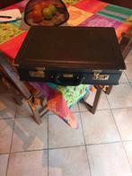 Attaché case etat impec voir photos, Enlèvement