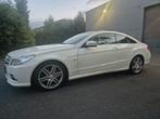 Mercedes E250 CGI benzine 149dkm Amg pakket Pano,Xenon,Airco, Auto's, Automaat, Achterwielaandrijving, 4 cilinders, Wit