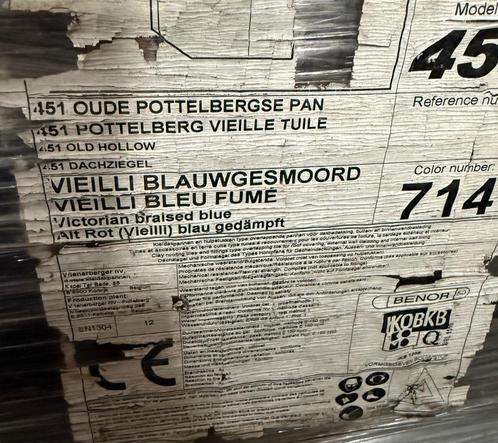 Oude Pottelbergse pan 451 Veilli blauw gesmoord 714, Doe-het-zelf en Bouw, Dakpannen en Dakbedekking, Nieuw, Dakpannen, Steen of Klei