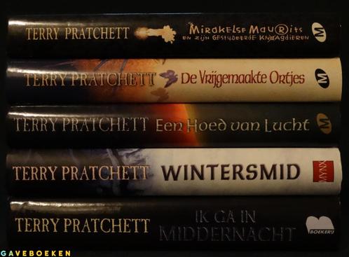 De boeken over Schijfwereld - Terry Pratchett - 5x, Livres, Fantastique, Utilisé, Enlèvement ou Envoi
