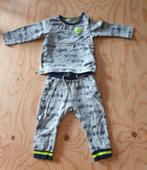 Toffe pyjama met auto's - Maat 68, Nacht- of Onderkleding, Dirkje, Ophalen of Verzenden, Zo goed als nieuw