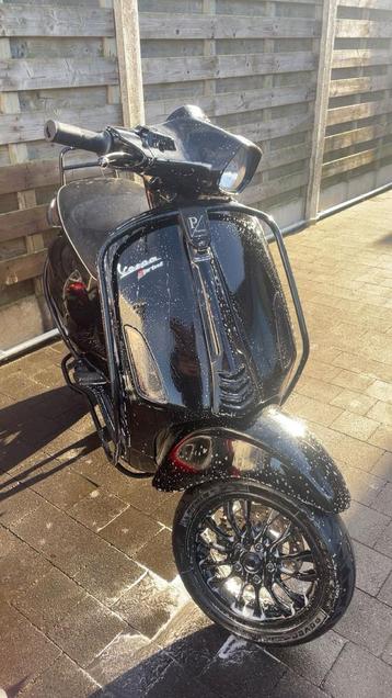 Vespa sprint b klasse beschikbaar voor biedingen