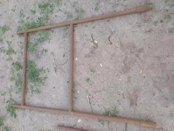 Bouwsteiger (met 5 bokken) beschikbaar voor biedingen