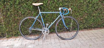 Retro racefiets beschikbaar voor biedingen