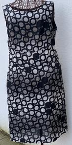 Nouvelle robe intemporelle Caroline Biss 42, Noir, Taille 42/44 (L), Enlèvement ou Envoi, Longueur genou