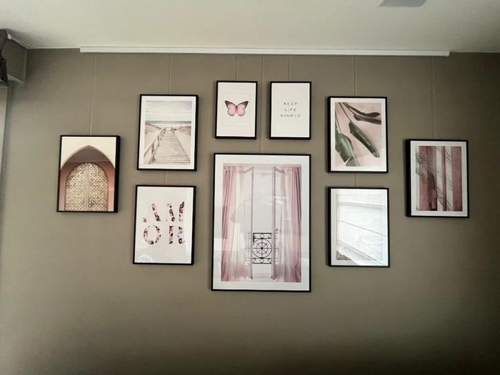 Set van 9 kaders met poster, Huis en Inrichting, Woonaccessoires | Lijsten, Zo goed als nieuw, Ophalen