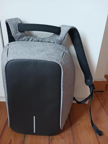 rugzak - antidiefstal - XD Design - 18l - grijs beschikbaar voor biedingen