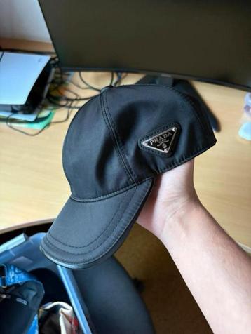 Prada Petje beschikbaar voor biedingen