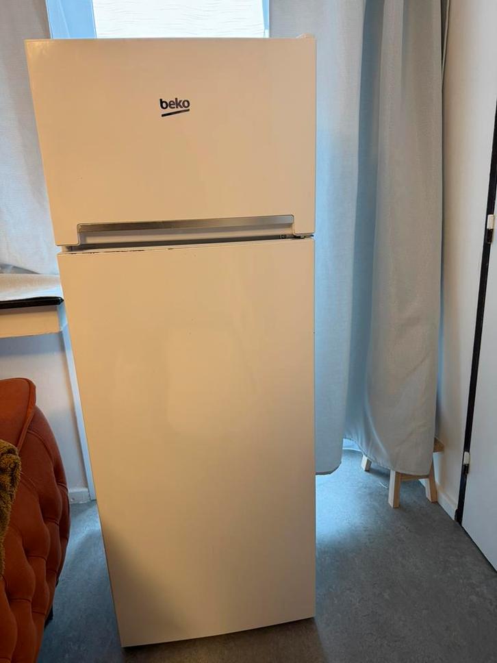 Koelkast beko, Elektronische apparatuur, Koelkasten en IJskasten, Zo goed als nieuw, Ophalen