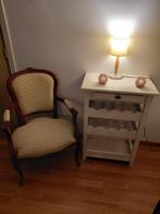 Antieke klassieke stijlvolle stoel + (wijn) kastje stijlvol, Antiek en Kunst, Ophalen