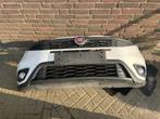 BUMPER VOOR wit Fiat Doblo (263) (01-2010/07-2022), Auto-onderdelen, Gebruikt, Voor, Fiat, Bumper