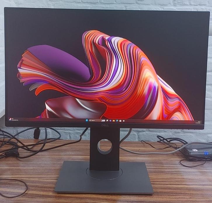 DELL 27" P2720DC QHD (5 stuks), Computers en Software, Monitoren, Gebruikt, 61 t/m 100 Hz, DisplayPort, HDMI, USB-C, Gaming, In hoogte verstelbaar